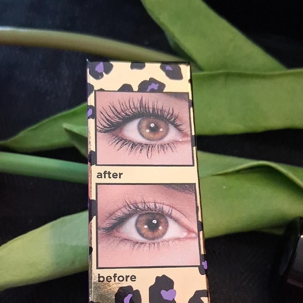 VOLUPTUOUS TARTE Maneater Black Mascara - Picture 2 of 4